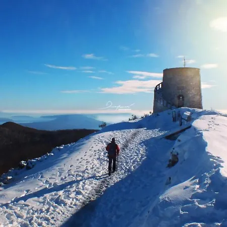 Casa Luana בית נופש Roč